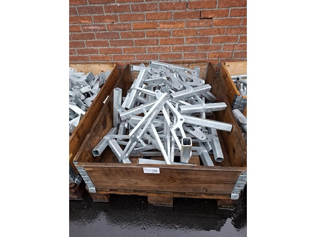 3x pallet bemesteronderdelen - afbeelding 1 van  8