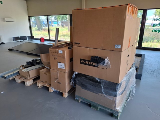 3x pallet diverse montageprofielen t.b.v. zonnepanelen - afbeelding 1 van  14