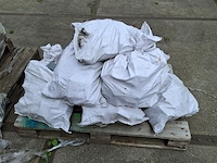 3x pallet met toffees (betonnen afstandhouders) - afbeelding 4 van  7