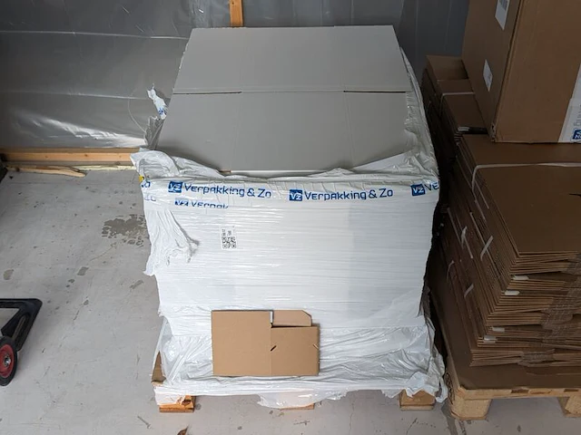 3x pallet met verpakkingsdozen - afbeelding 2 van  4