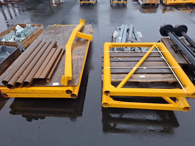 3x pallet wagenbouwonderdelen - afbeelding 1 van  7