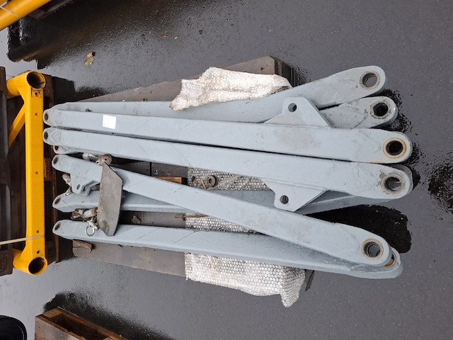 3x pallet wagenbouwonderdelen - afbeelding 5 van  7