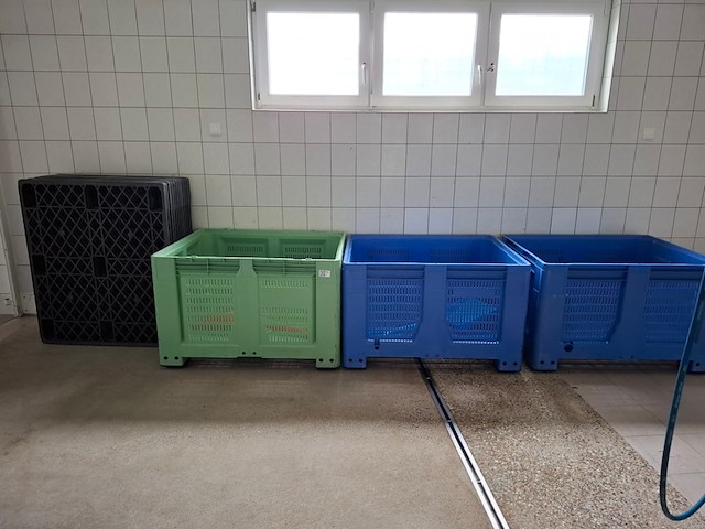 3x palletbox en 12x pallet - afbeelding 1 van  9