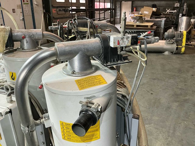 3x piovan f38 - side channel/ring blower - 4 x piovan c10ix (material receiver) - afbeelding 11 van  15