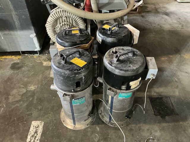 3x piovan f38 - side channel/ring blower - 4 x piovan c10ix (material receiver) - afbeelding 12 van  15