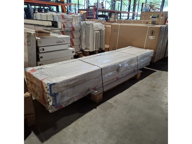 3x radiatoren, thermrad compact 4, t22, old stock - afbeelding 1 van  4