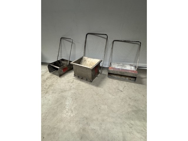 3x resin sledge/slee - afbeelding 1 van  4