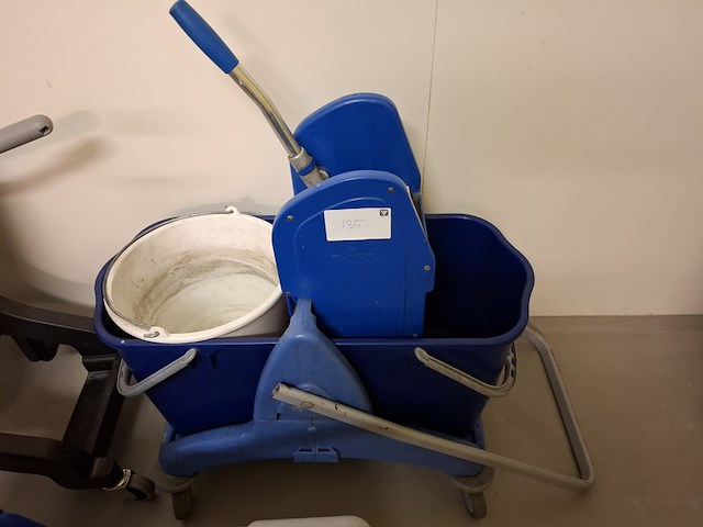 3x schoonmaakwagen - afbeelding 4 van  4