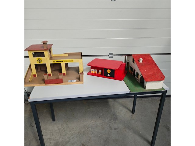 3x speelgoed garage - afbeelding 1 van  4