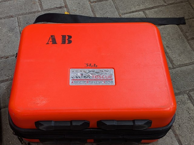 3x spoedkoffer met 5x diverse koffer interrescue - afbeelding 2 van  8