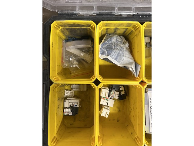 3x stanley gereedschapskoffer, organizer met inhoud koppelingen - afbeelding 10 van  11