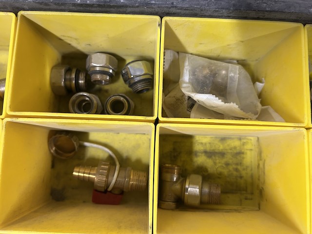 3x stanley gereedschapskoffer, organizer met inhoud koppelingen - afbeelding 6 van  8