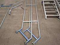 3x steigertrap met leuning layher, allround stalen steiger - afbeelding 6 van  26