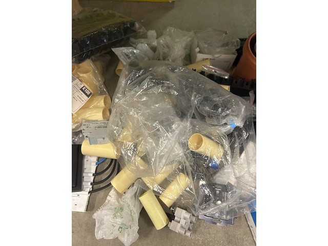 3x stellingvak installatie- en schakelmateriaal - afbeelding 15 van  16