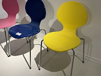 3x stoel danform, roze, blauw en geel - afbeelding 2 van  4