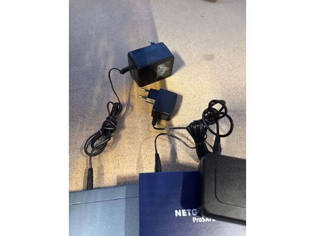 3x switch o.a.: netgear en tp-link, tl-sg116 en gs108 - afbeelding 8 van  8