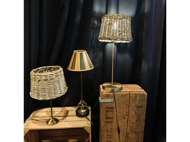 3x tafel lampje met kist - afbeelding 2 van  2