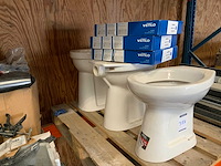 3x toilet en 3x kraan - afbeelding 1 van  4