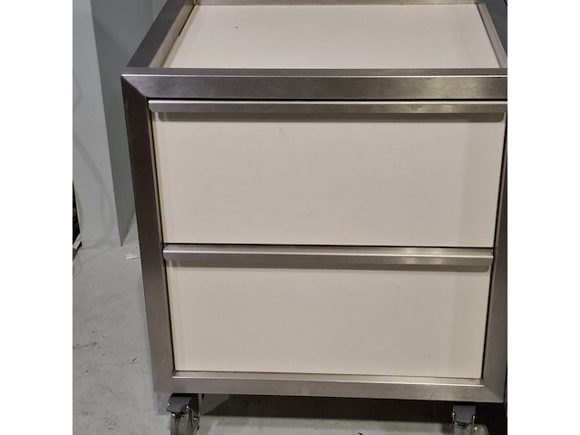 3x verrijdbare keukenblokken, o.a. whirlpool - afbeelding 6 van  11