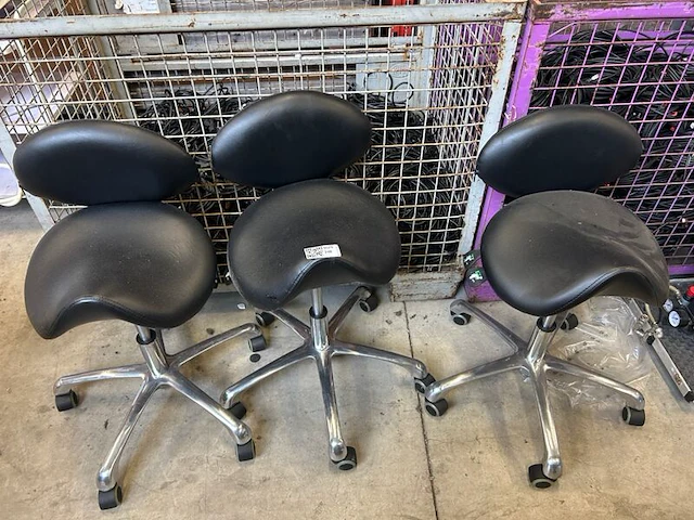 3x verrijdbare kruk met rugleuning - afbeelding 1 van  5
