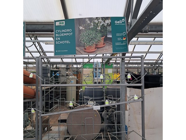 3x verrijdbare stelling met inhoud - afbeelding 4 van  9