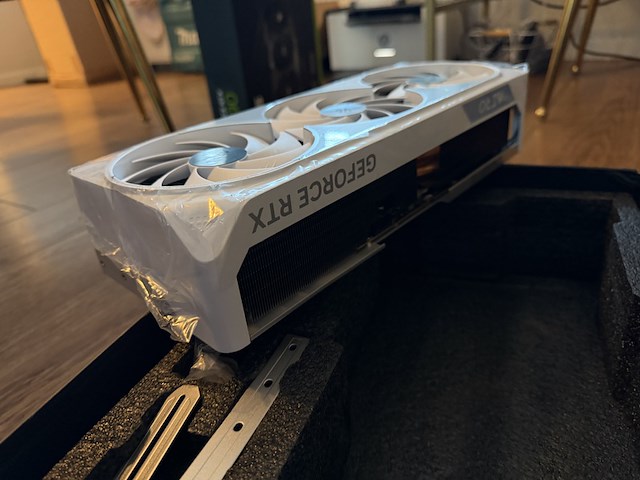 3x videokaart, asus & gigabyte, geforce rtx 4090 - afbeelding 2 van  15