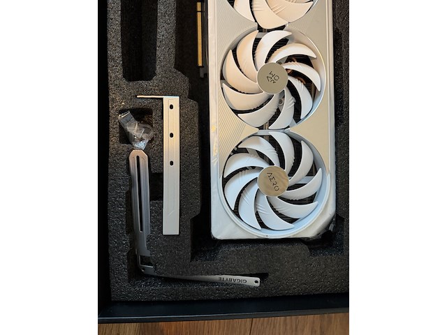3x videokaart, asus & gigabyte, geforce rtx 4090 - afbeelding 12 van  15