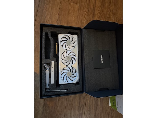 3x videokaart, asus & gigabyte, geforce rtx 4090 - afbeelding 13 van  15