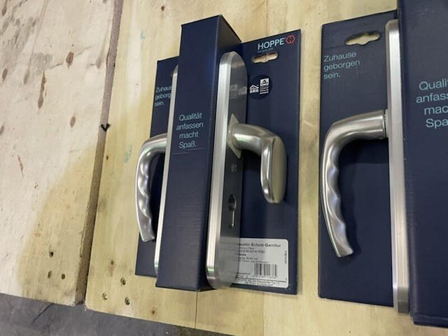 3x voor/achterdeur veiligheidsbeslag hoppe - afbeelding 2 van  4
