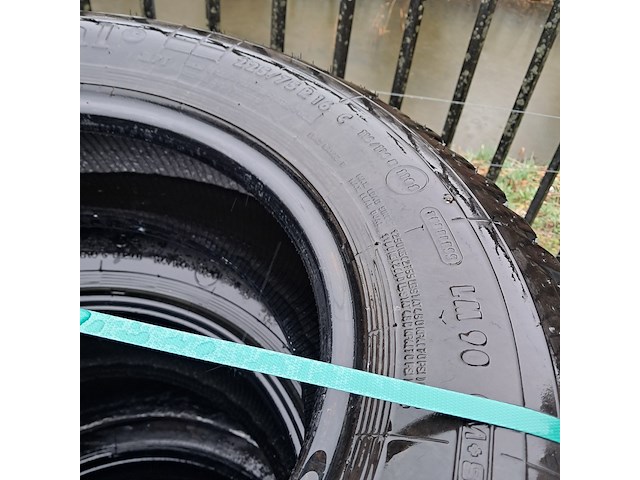 3x vrachtwagenband en 2x terreinband, michelin/continental - afbeelding 4 van  9
