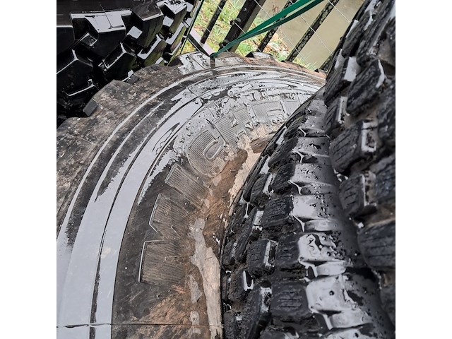 3x vrachtwagenband en 2x terreinband, michelin/continental - afbeelding 6 van  9