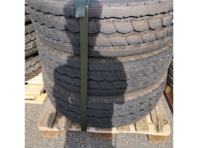 3x vrachtwagenband, michelin, x works hd - afbeelding 6 van  6