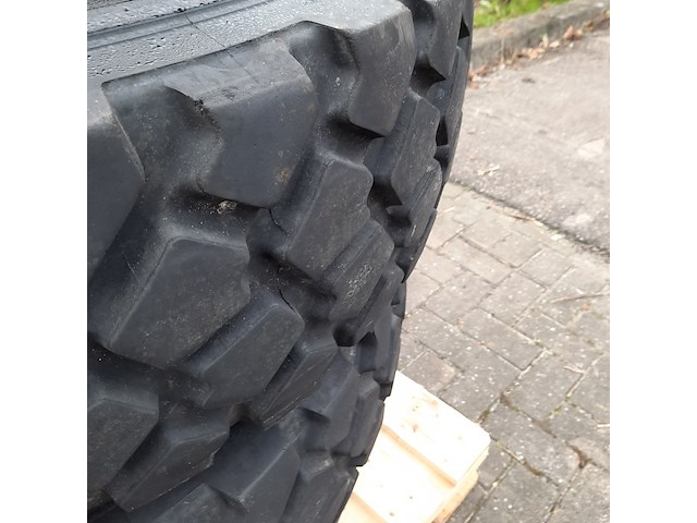 3x vrachtwagenband, michelin, xzl - afbeelding 7 van  7