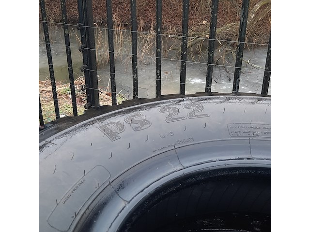 3x vrachtwagenband, o.a continental - afbeelding 5 van  9