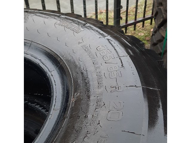 3x vrachtwagenband, o.a continental - afbeelding 6 van  9