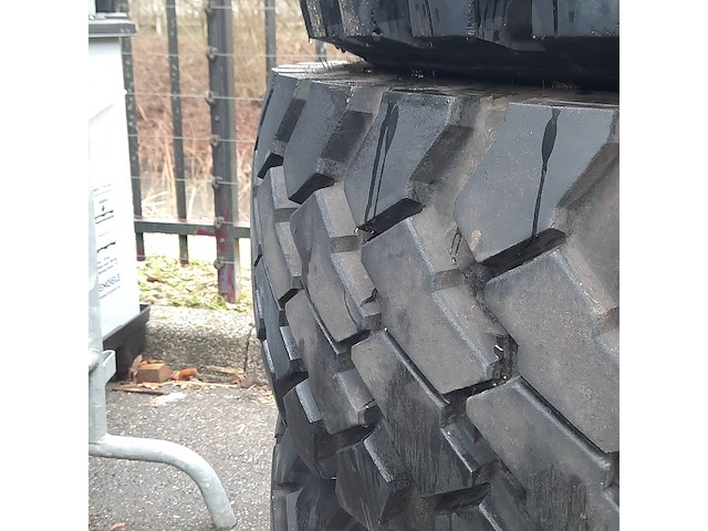 3x vrachtwagenband, o.a continental - afbeelding 9 van  9