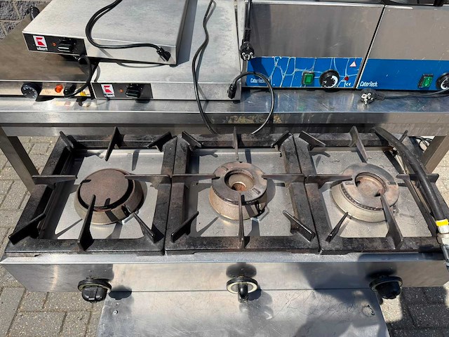 3x warmhoudplaten - 3x aubain mari + 3 pits gasfornuis - overige koken / bakken / grillen - afbeelding 3 van  4