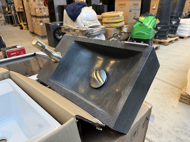 3x wastafel, fontein - afbeelding 3 van  6