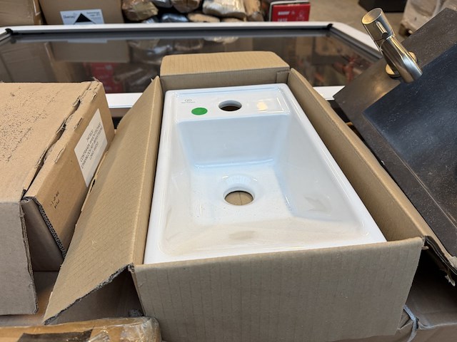 3x wastafel, fontein - afbeelding 4 van  6