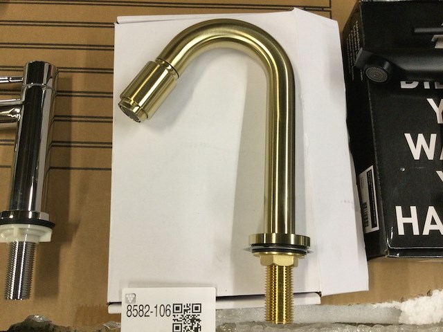 3x wastafelkranen, zwart/chroom/goud - afbeelding 3 van  4