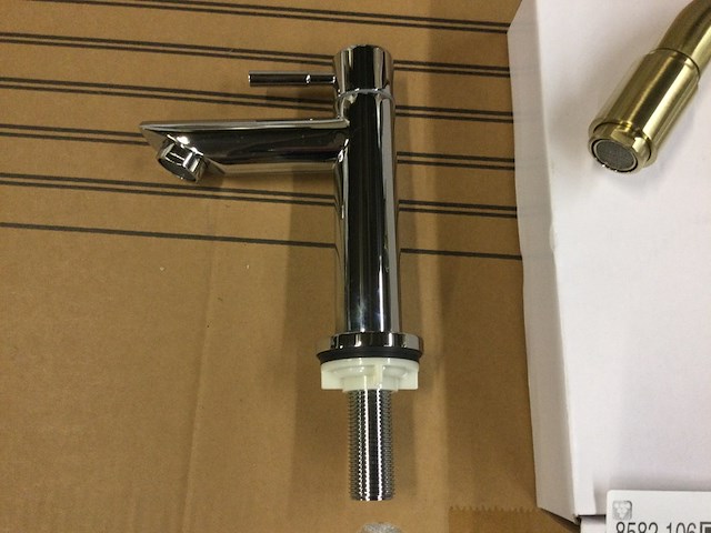 3x wastafelkranen, zwart/chroom/goud - afbeelding 4 van  4