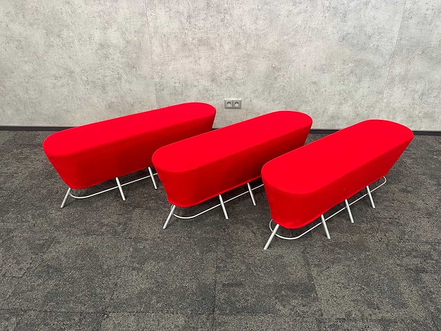 3x zeus - rode zitbank - afbeelding 2 van  7