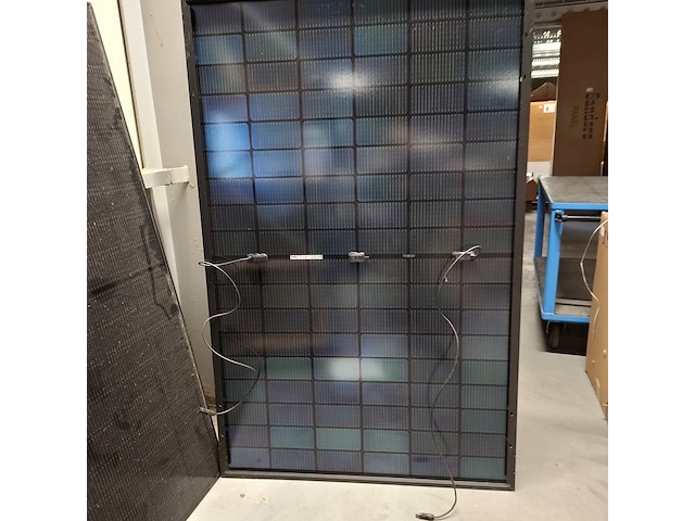 3x zonnepaneel, omvormer en diversen - afbeelding 5 van  14