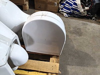 3x zwevende toiletten, wit/paars - afbeelding 2 van  4