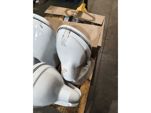 3x zwevende toiletten, wit/paars - afbeelding 4 van  4