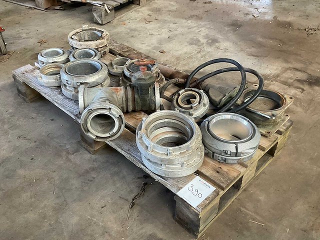 4” + 6” partij zuig- en perskoppelingen - afbeelding 2 van  3