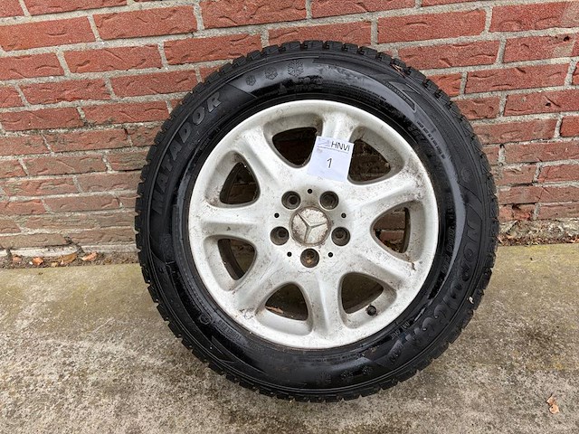 4 autobanden 225/60r 16c 101/99h matador nordica ms op velg, goed profiel - afbeelding 1 van  2