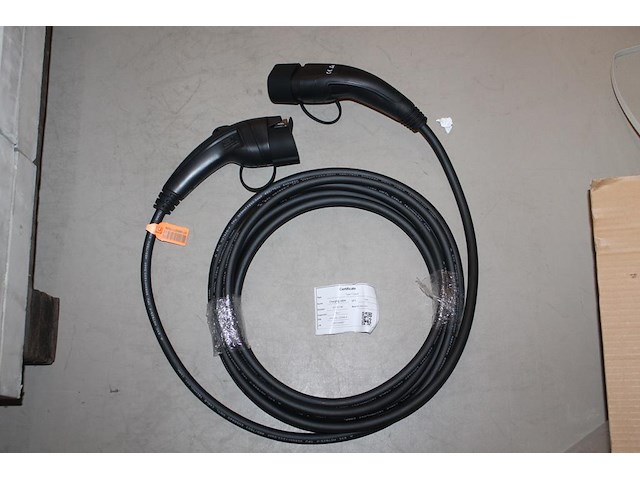 4 autolaadkabels / koppelkabels type 1 - type 2. 8m 3x6mm2. - afbeelding 1 van  4