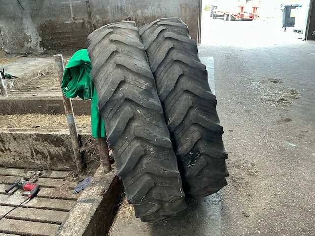 4 banden met velg pionier radial band, wiel en velg - afbeelding 7 van  12