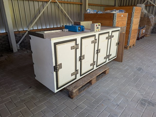 4-deurs koelcontainer - afbeelding 4 van  11